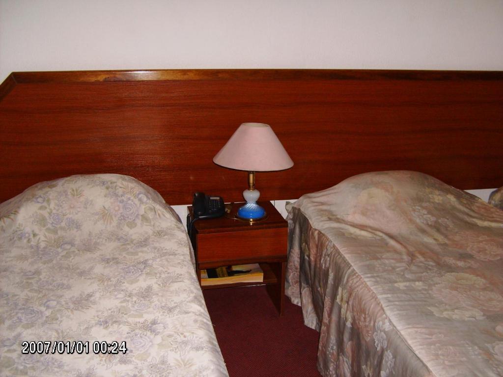 Olhos Pretos Hotel Caldas Da Rainha Phòng bức ảnh
